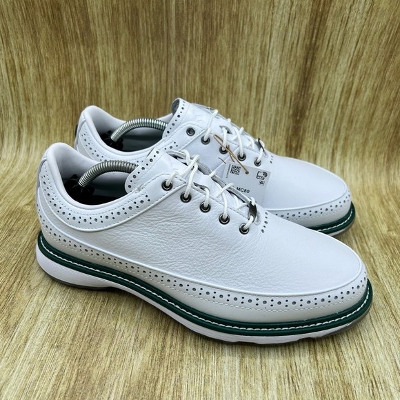 Athletic_Shoes